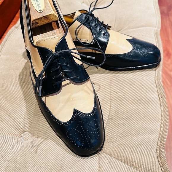 Soulier Two Tone Brogue Spectator Wingtip Oxfords. - Picture 2 of 13